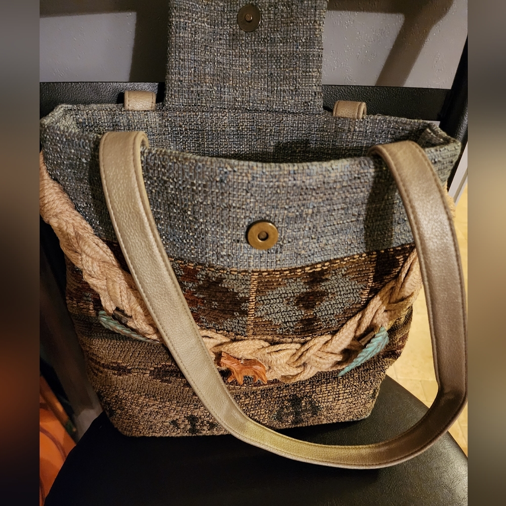 The Sak brand woven purse. - Picture 6 of 8